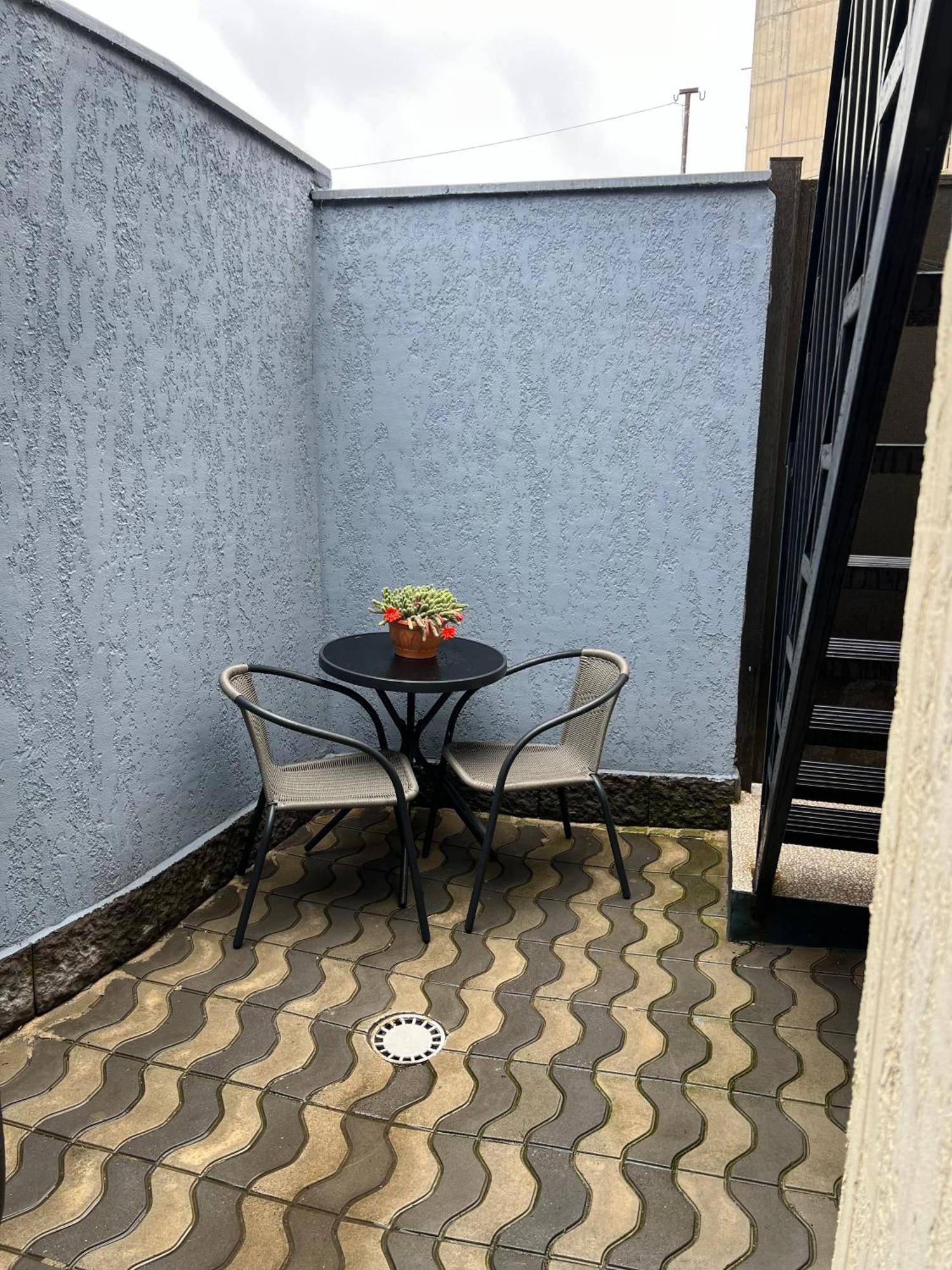 Kutaisi Apartment Exterior photo